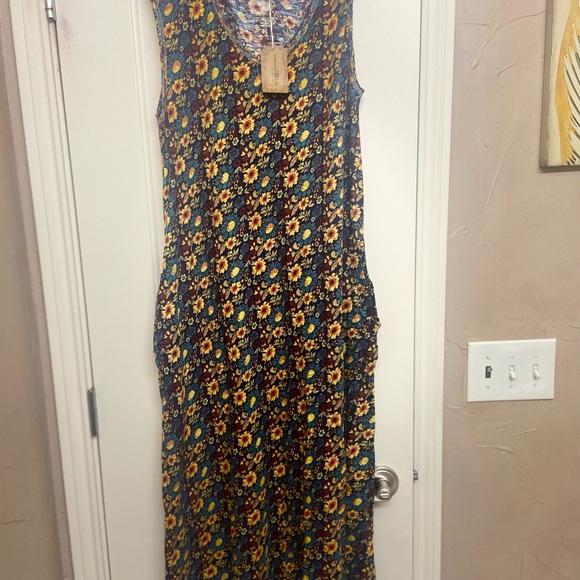 NATURAL LIFE Navy Maxi Dress with Yellow Floral Print 100 percent cotton. - Picture 3 of 4